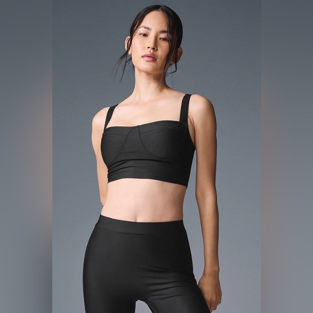 ALO YOGA | ✨NEW✨ Airlift Turn It Up Bra Tank in Black